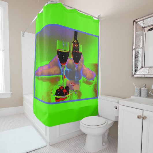 Wijn en chocolade met een Surreal Kiss Douchegordijn (In situ)