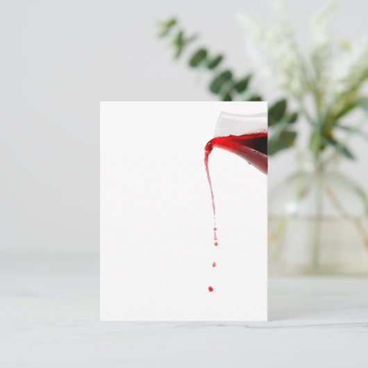 Wijn gieten. briefkaart (Staand voorkant)