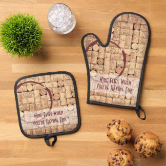 Wijn Grappig Ovenwant & Pannenlap Set