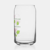 Wijn verbetert met leeftijd blikvorm glas (Links)