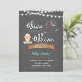 Wijn vóór de baby shower-uitnodiging voor wijnen kaart (Staand voorkant)