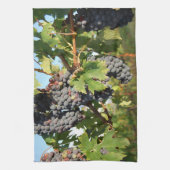 Wijndruiven op keukenhanddoeken voor wijn (Verticaal)