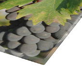 Wijndruiven op wijn snijplank (Hoek)