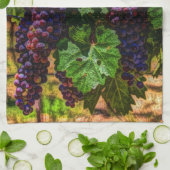 Wijndruiven van wijngaarden met wijnstok, zonnig theedoek (Gevouwen)