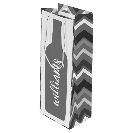 Wijnfles Illustratie - Chevron met Script Wijn Cadeautas (Voorkant Gekanteld)