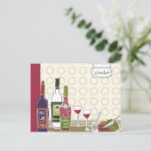 Wijnflessen met wijngaarden op tafel briefkaart (Staand voorkant)