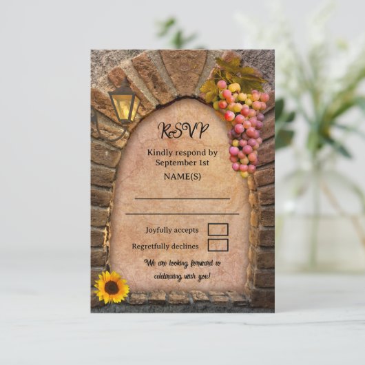 Wijngaard Classic Italiaanse bruiloft RSVP Kaartje (Staand voorkant)