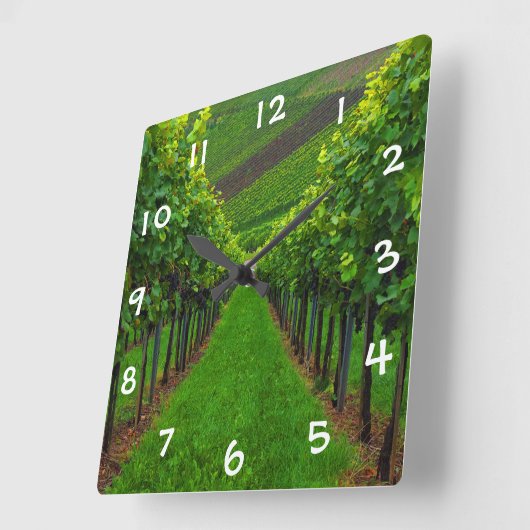 wijngaarden vierkante klok (Hoek)