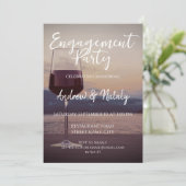 Wijnglas bij zonsondergang op een meer kaart (Staand voorkant)