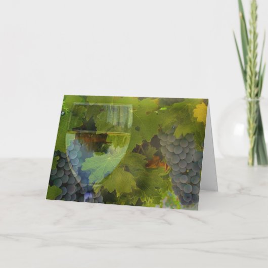 Wijnglas en druiven zijn blij om de verjaardag! kaart (Voorkant)