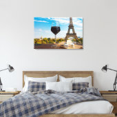 Wijnglas met brieskaas op Eiffeltoren Canvas Afdruk (Insitu (Slaapkamer))