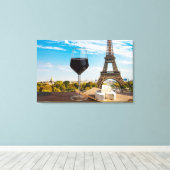 Wijnglas met brieskaas op Eiffeltoren Canvas Afdruk (Insitu (Houten vloer))