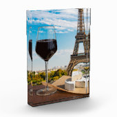 Wijnglas met brieskaas op Eiffeltoren Fotoblokken (Links)