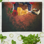 Wijnglazen, flesjes, druiven, kaas, chocolade theedoek (Gevouwen)