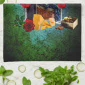 Wijnglazen, flesjes, druiven, kaas, chocolade theedoek (Gevouwen)