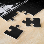 Wijnglazen met rode wijn op zwart legpuzzel (Zijkant)