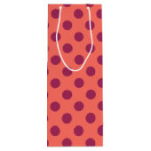 Wijnrode stippen en levende koraalpolka wijn cadeautas (Achterkant)