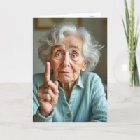Wijze oude dame voor de verjaardag