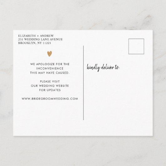 Wijzig het datumscript Simple Champagne Gold Heart Aankondigingskaart (Achterkant)