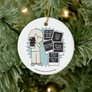Wijziging in een ogenblikkelijk keramisch ornament