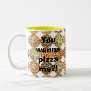 "Wil je me pizza?!" Tweekleurige Koffiemok