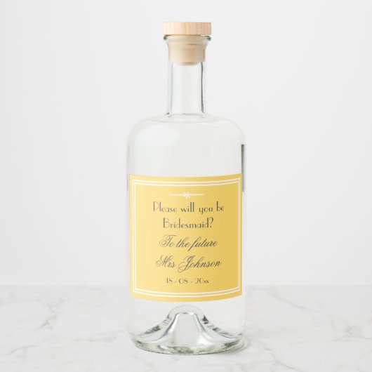 Wil je mijn bruidsmeisje chique script zacht geel  likeurfles etiket (Voorkant)