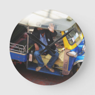 Wil je TAXI TUK-TUK? Ronde Klok