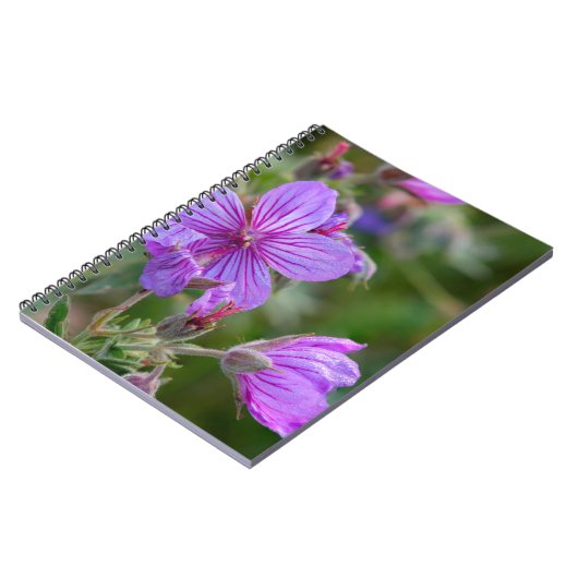 Wilbloemen met fijne geraniumbloemen notitieboek (Linkerzijde)