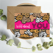 Wild About You Pink Animal Print Hearts Valentijn Feestdagenkaart
