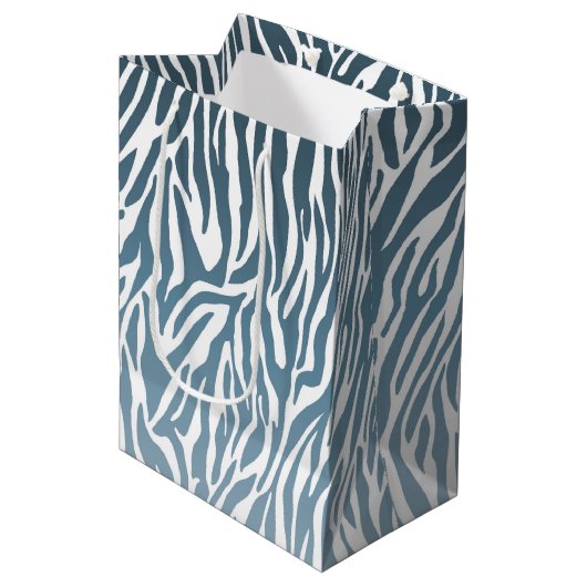 Wild Blue Zebra Print Ombre Medium Cadeauzakje (Voorkant Gekanteld)