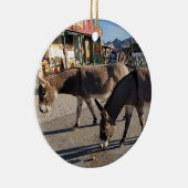 Wild Burros in Oatman, Arizona Keramisch Ornament (Rechts)
