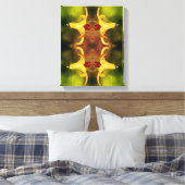 Wild Canada Lily en Insect Abstract Canvas Afdruk (Insitu (Slaapkamer))