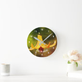 Wild Canada Lily met Insect Abstract Personalized Ronde Klok (Huis)