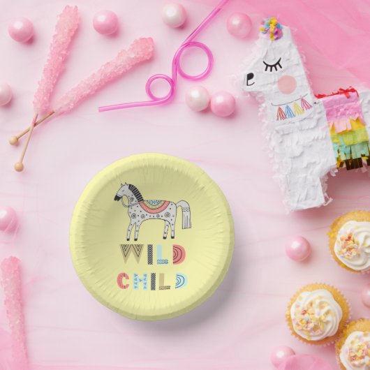 Wild Child Scandinavian Horse Pastel Yellow Papieren Kommen (Feest)
