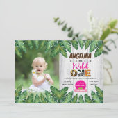 Wild een meisje 1e verjaardagsfeest foto uitnodigi kaart (Staand voorkant)