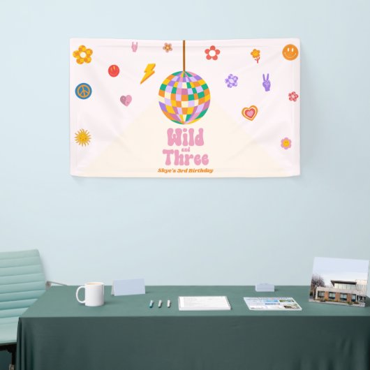 Wild en Drie Disco Ball 3e Verjaardagsfeestje Spandoek (Beurs)