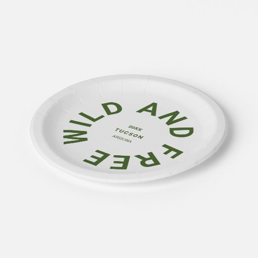 Wild en gratis bos groen camping thema papieren bordje (Gekanteld)