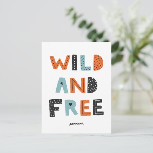 Wild en vrij | Doodle Letters Briefkaart (Staand voorkant)