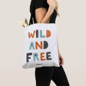 Wild en vrij | Doodle Letters Tote Bag (Dichtbij)