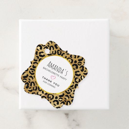 Wild & Exotic Leopard Print Pattern Bachelorette Bedankjes Labels (In situ)