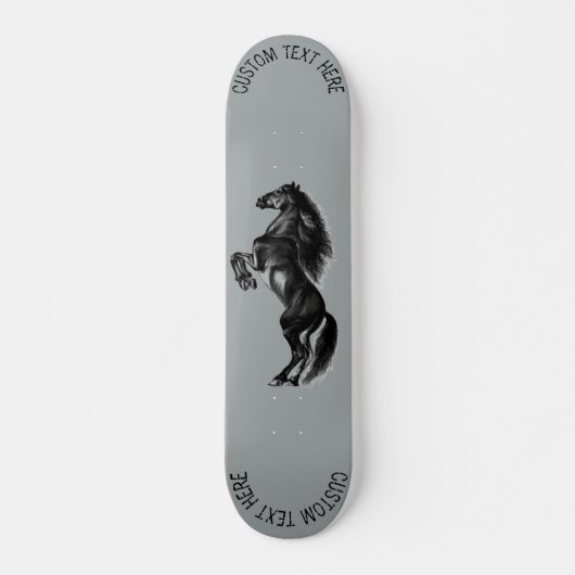 Wild Fearing Paard Skateboard met aangepaste tekst (Voorkant)