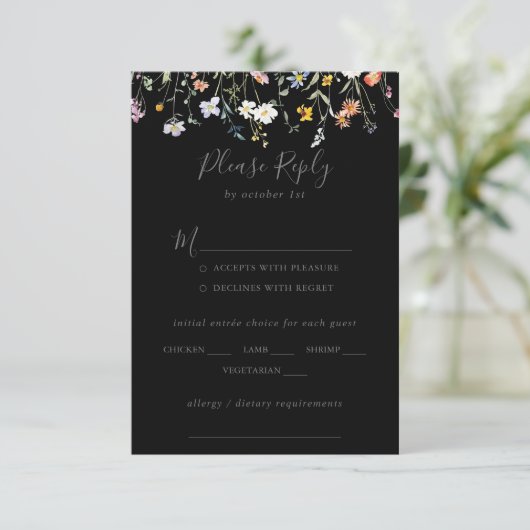 Wild Floral Zwart Bruiloft Menu Keuze RSVP (Staand voorkant)