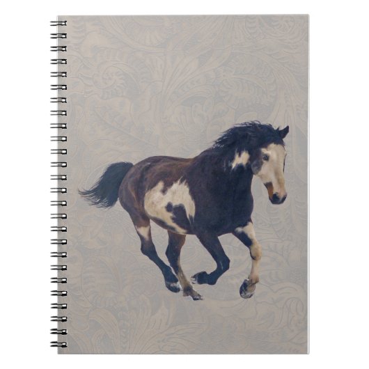 Wild Galloping Pinto American Paint Horse Notitieboek (Voorkant)