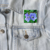 Wild Geranium Vierkante Button 5,1 Cm (In situ)