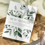Wild Greenery | Verplaatsingsaankondiging Briefkaart<br><div class="desc">Deze stijlvolle botanische verandering van het adressenbriefkaart kenmerkt een lijst van overvloedige waterverf groene bladeren op een witte achtergrond. De woorden "nieuw adres" verschijnen in trendy,  elegante tekst. Een prachtige,  bewegende aankondiging dat je trots bent om naar vrienden en familie te sturen.</div>