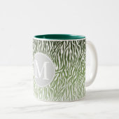 Wild Groene Zebra Print Ombre Monogram Tweekleurige Koffiemok (Voorkant rechts)