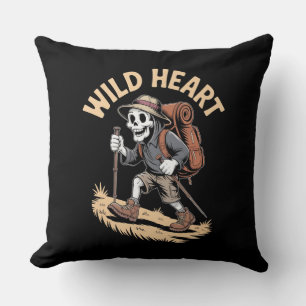 Wild Heart – Adventurer Skeleton Hiking Kussen