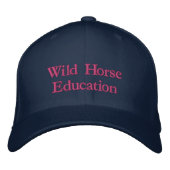 Wild Horse Education Geborduurde Pet (Voorkant)