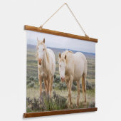 Wild Horse Roaming op de Priaïre van Cody Hangend Wandkleed (Gebogen)