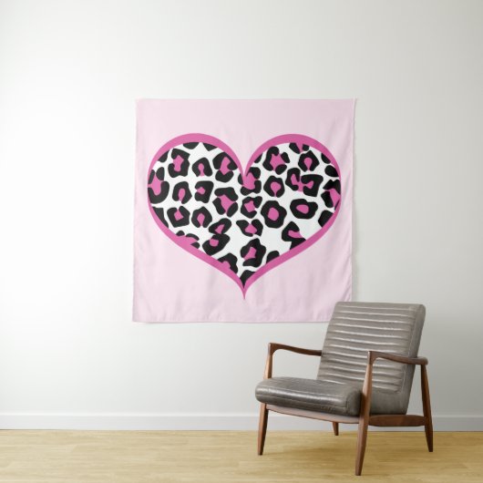 Wild in Heart Leopard Print Wandkleed (In situ)